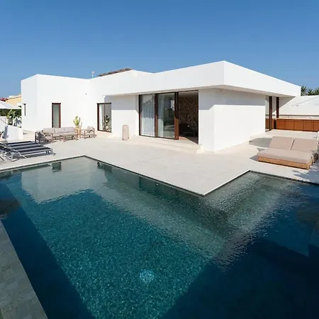 Villa Luxury With Pool And Private Access Cala'n Forcat