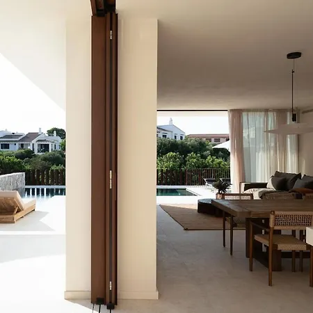 Luxury With Pool And Private Access *