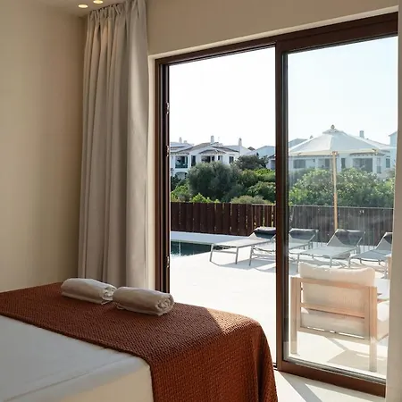 Villa Luxury With Pool And Private Access *